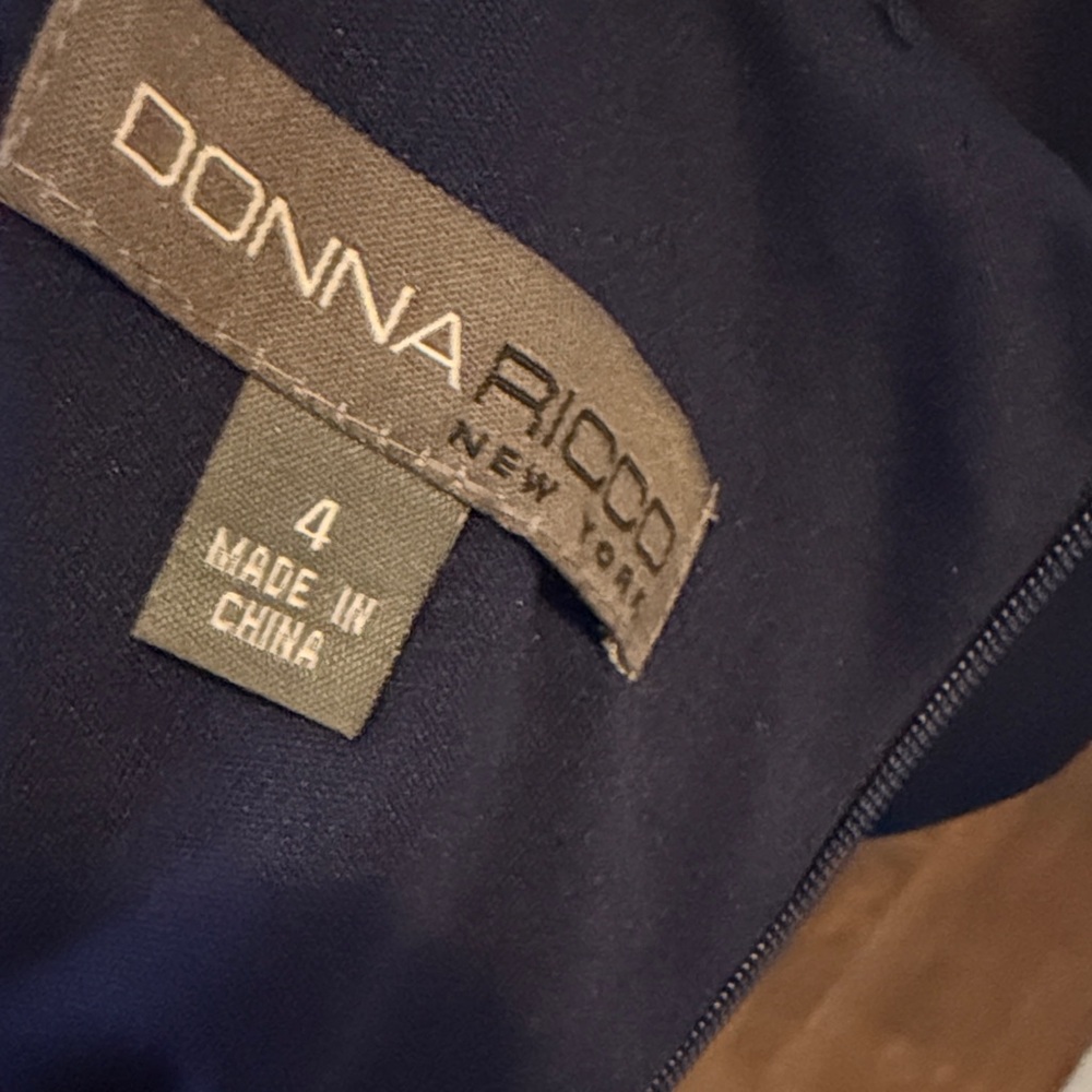 Donna Ricco Elegant Navy Blue Dress - Super Flattering & Elegant Size 4 - Picture 5 of 6